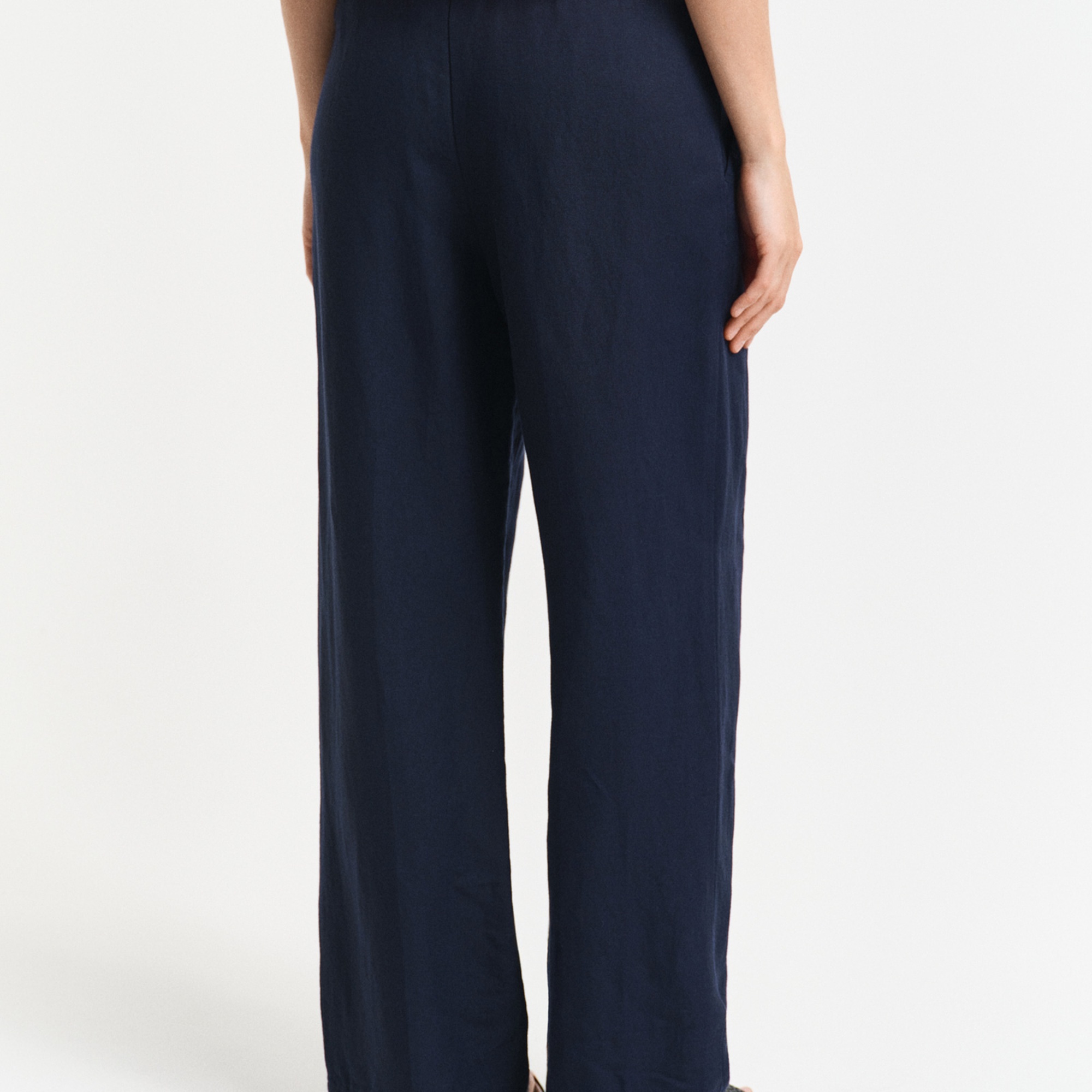 GANT Kadın Lacivert Relaxed Fit Pantolon