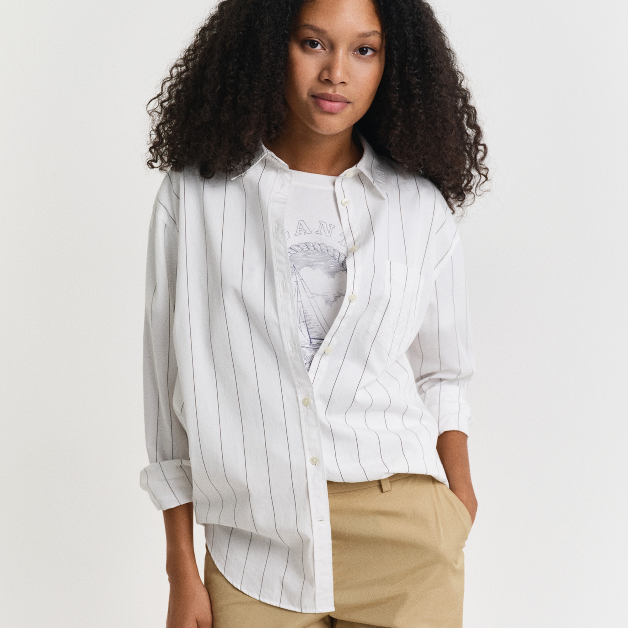 GANT Kadın Beyaz Relaxed Fit Klasik Yaka Çizgili Gömlek