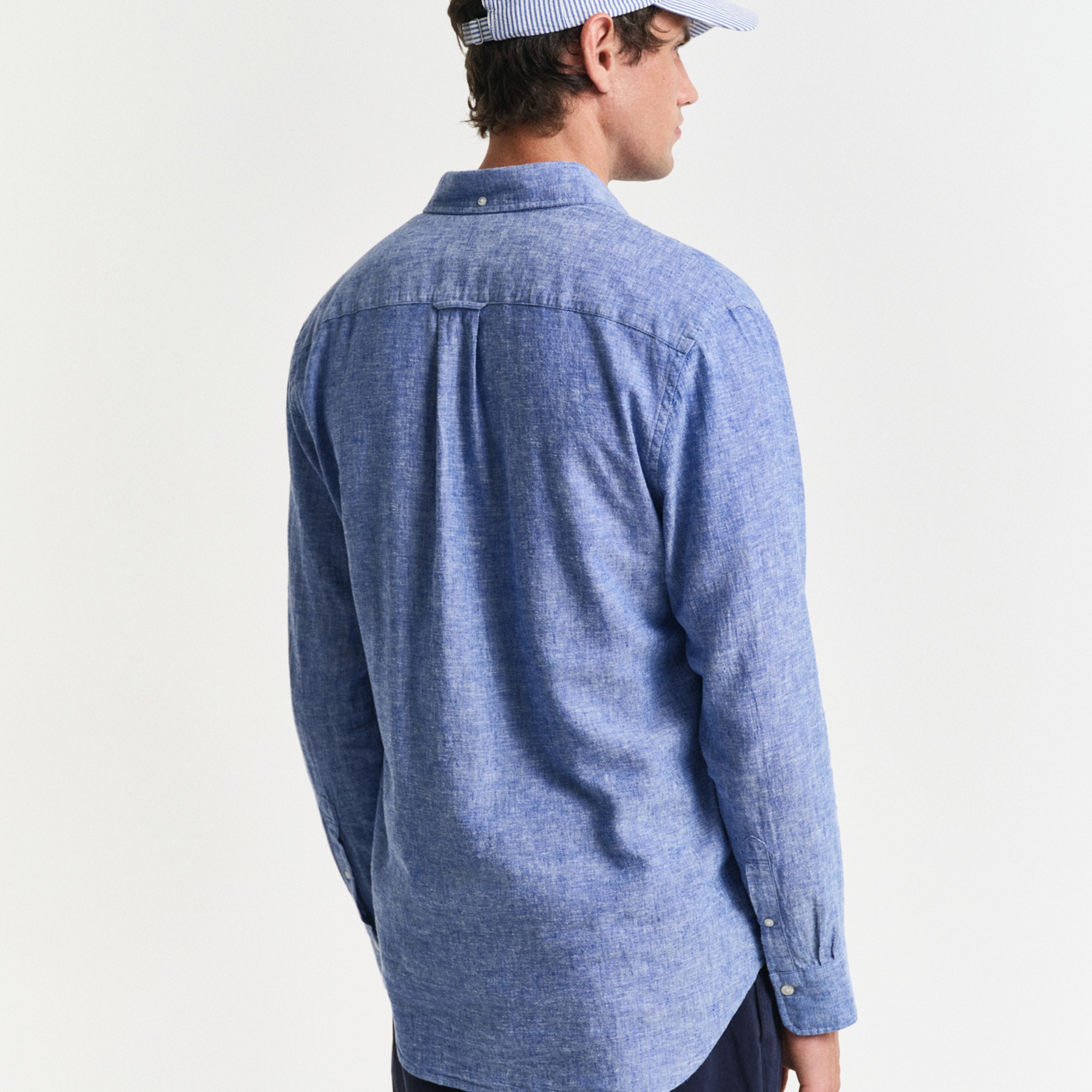 GANT Erkek Lacivert Regular Fit Düğmeli Yaka Keten Gömlek