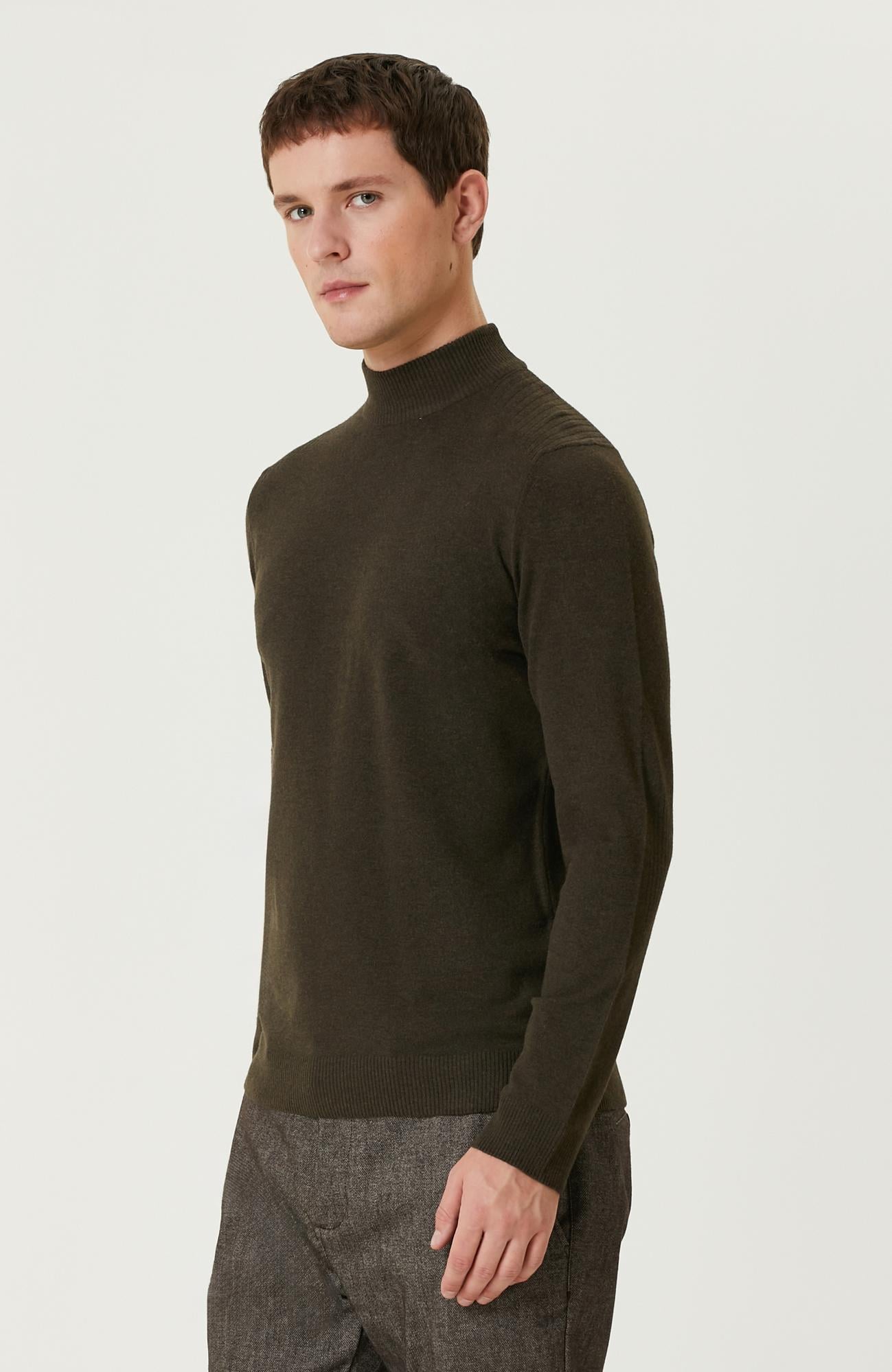  Network Erkek Haki Yarım Balıkçı Yaka Kazak