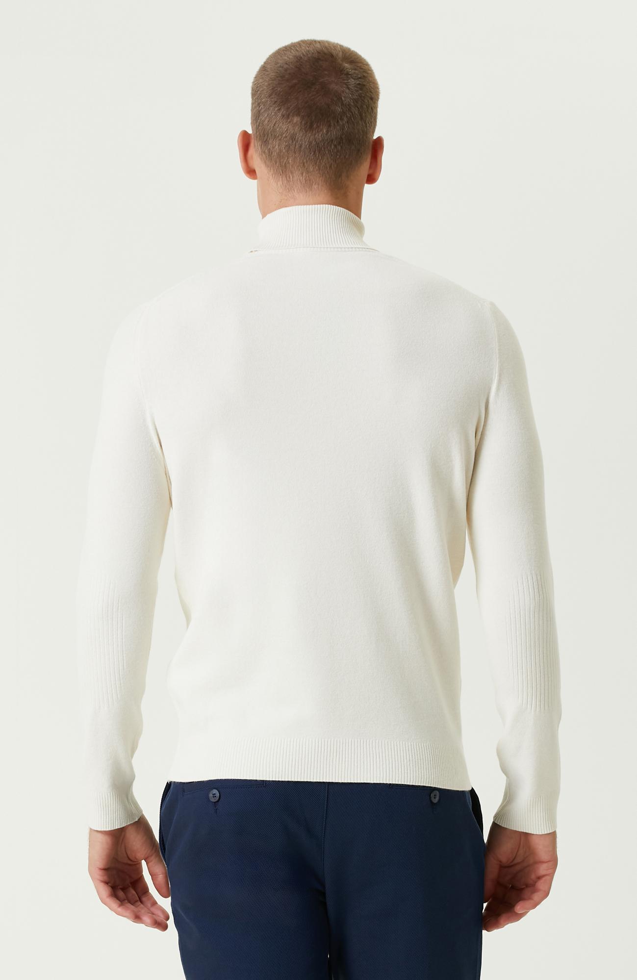 Network Erkek Kırık Beyaz Balıkçı Yaka Triko Kazak