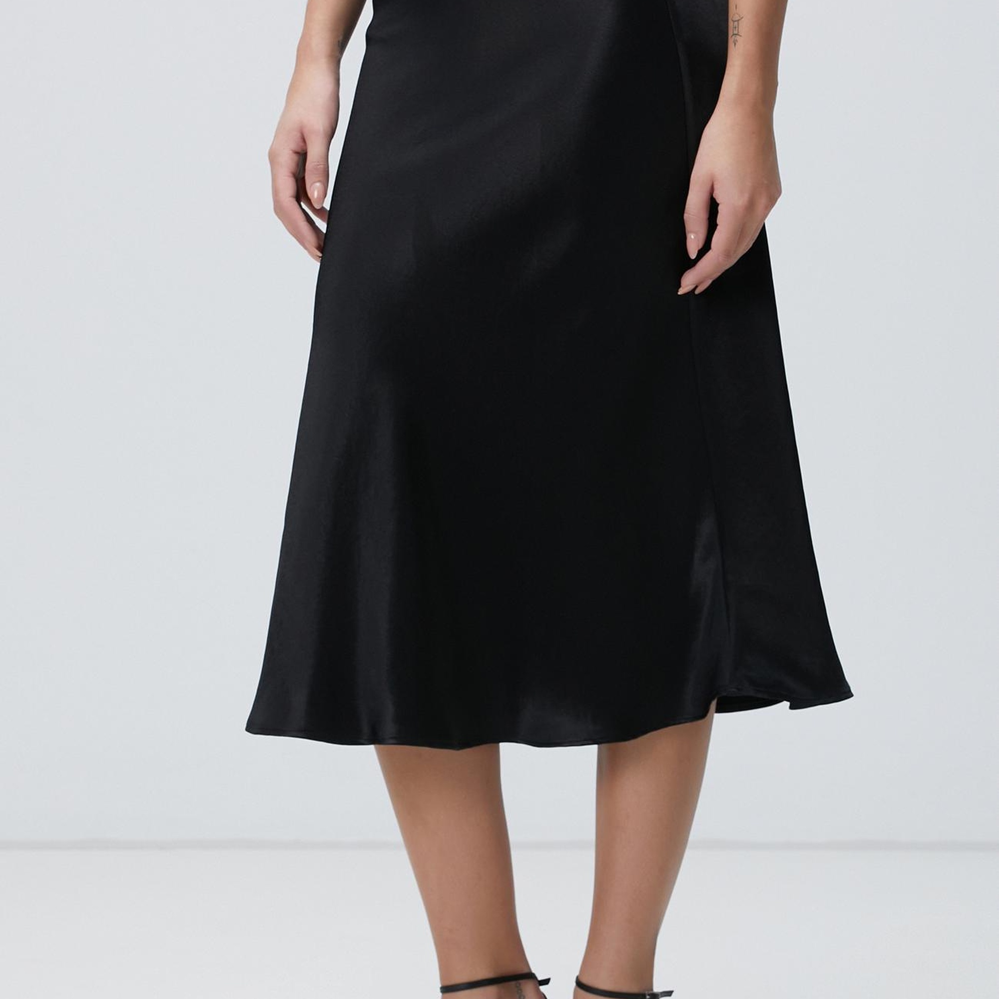 Network Kadın Siyah Saten Etek