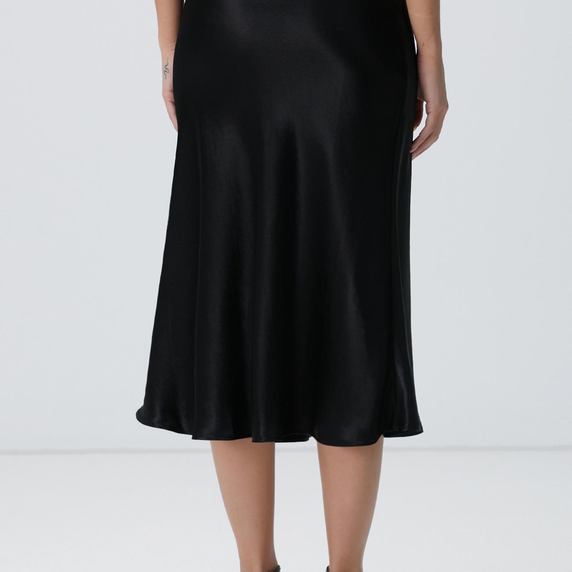 Network Kadın Siyah Saten Etek