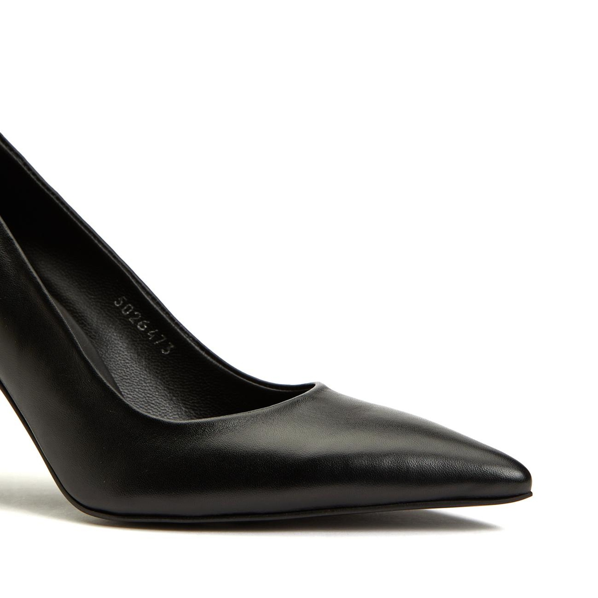 Divarese Kadın Siyah Sivri Burun Deri Topuklu Ayakkabı