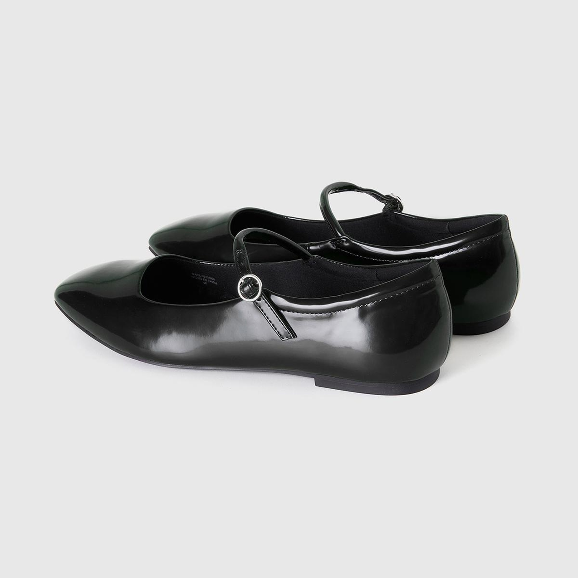 Kadın Siyah Küt Burun Tek Bantlı Düz Babet