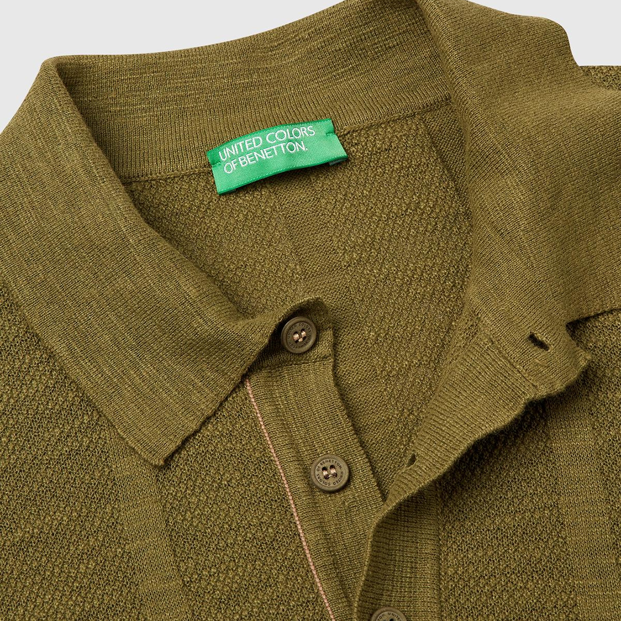 Erkek Haki Keten Karışımlı Kontrastlı Düğmeli Regular Fit Polo Yaka Kazak