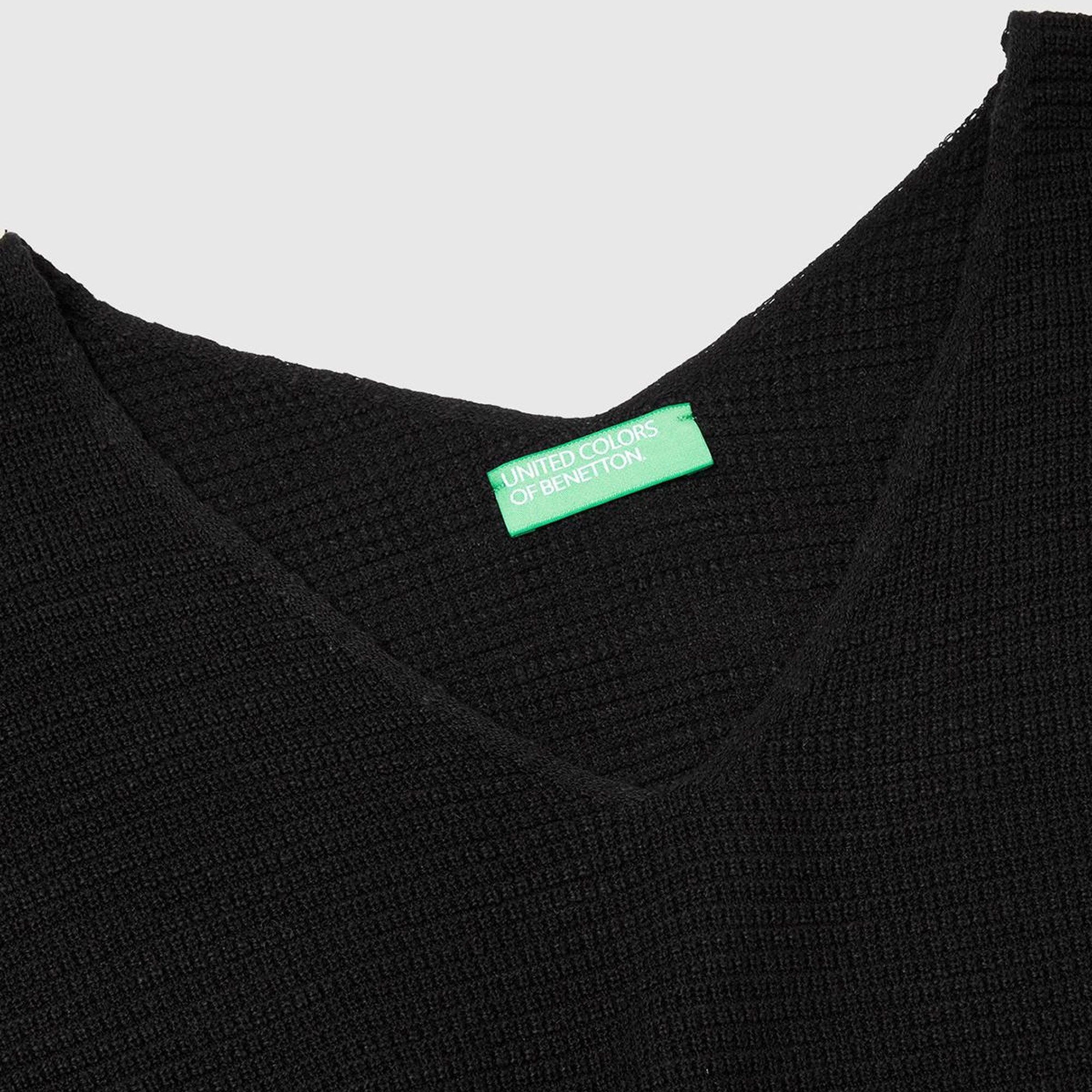 Kadın Siyah Pamuk ve Keten Karışımlı Çizgili Dikişsiz V Yaka Kısa Kollu Üst