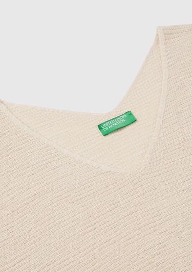  Kadın Taş Rengi Pamuk ve Keten Karışımlı Çizgili Dikişsiz V Yaka Kısa Kollu Üst