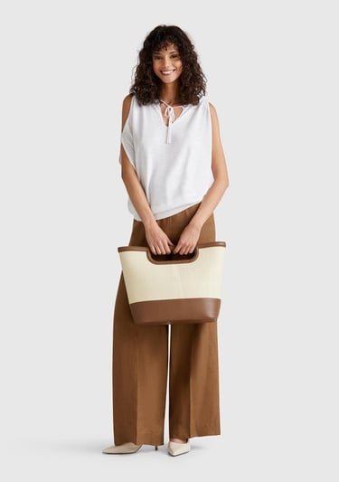  Kadın Beyaz Keten Karışımlı Omzu Açık Triko Kazak