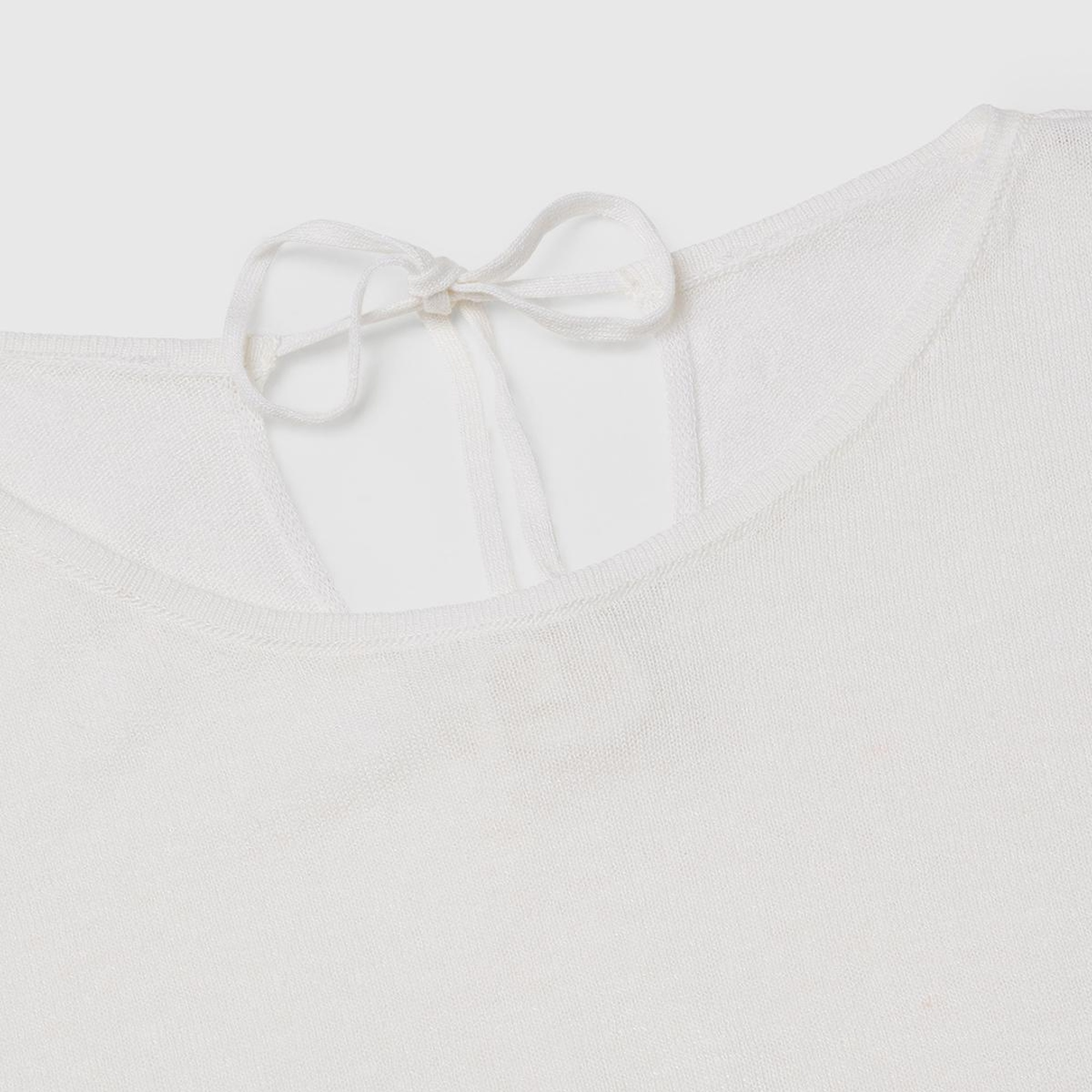 Kadın Beyaz Keten Karışımlı Omzu Açık Triko Kazak