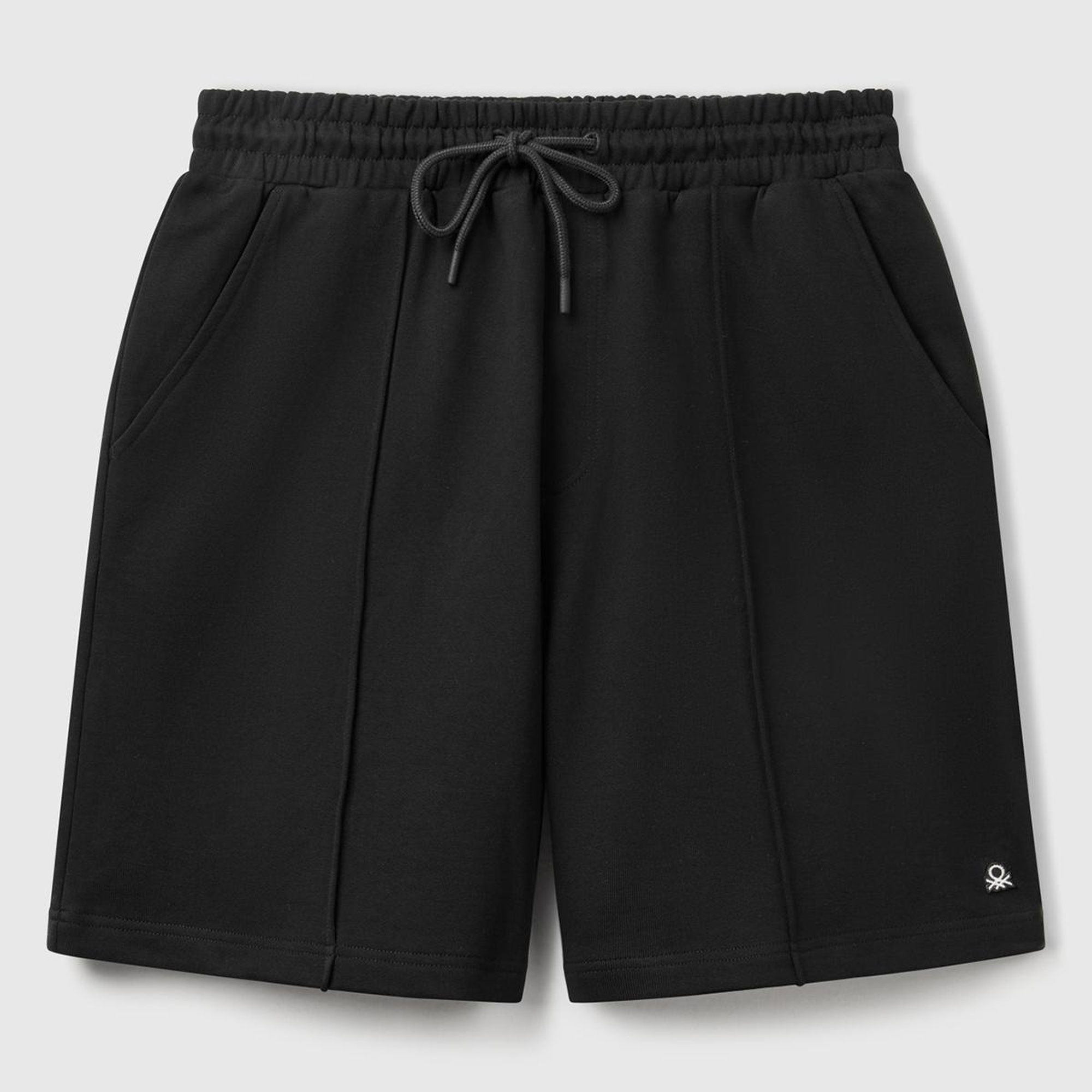 Erkek Siyah %100 Pamuk Logo Detaylı Beli Büzgü İpli Bermuda Şort