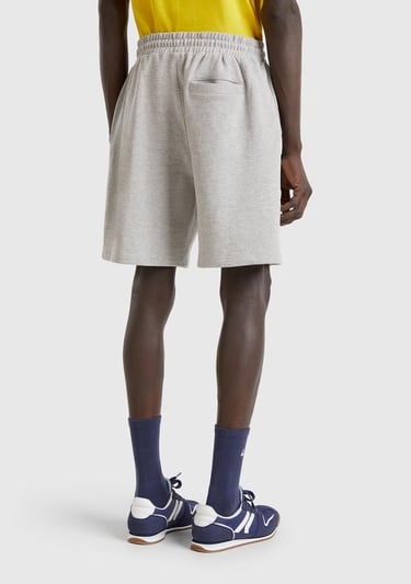  Erkek Gri Melanj %100 Pamuk Logo Detaylı Beli Büzgü İpli Bermuda Şort