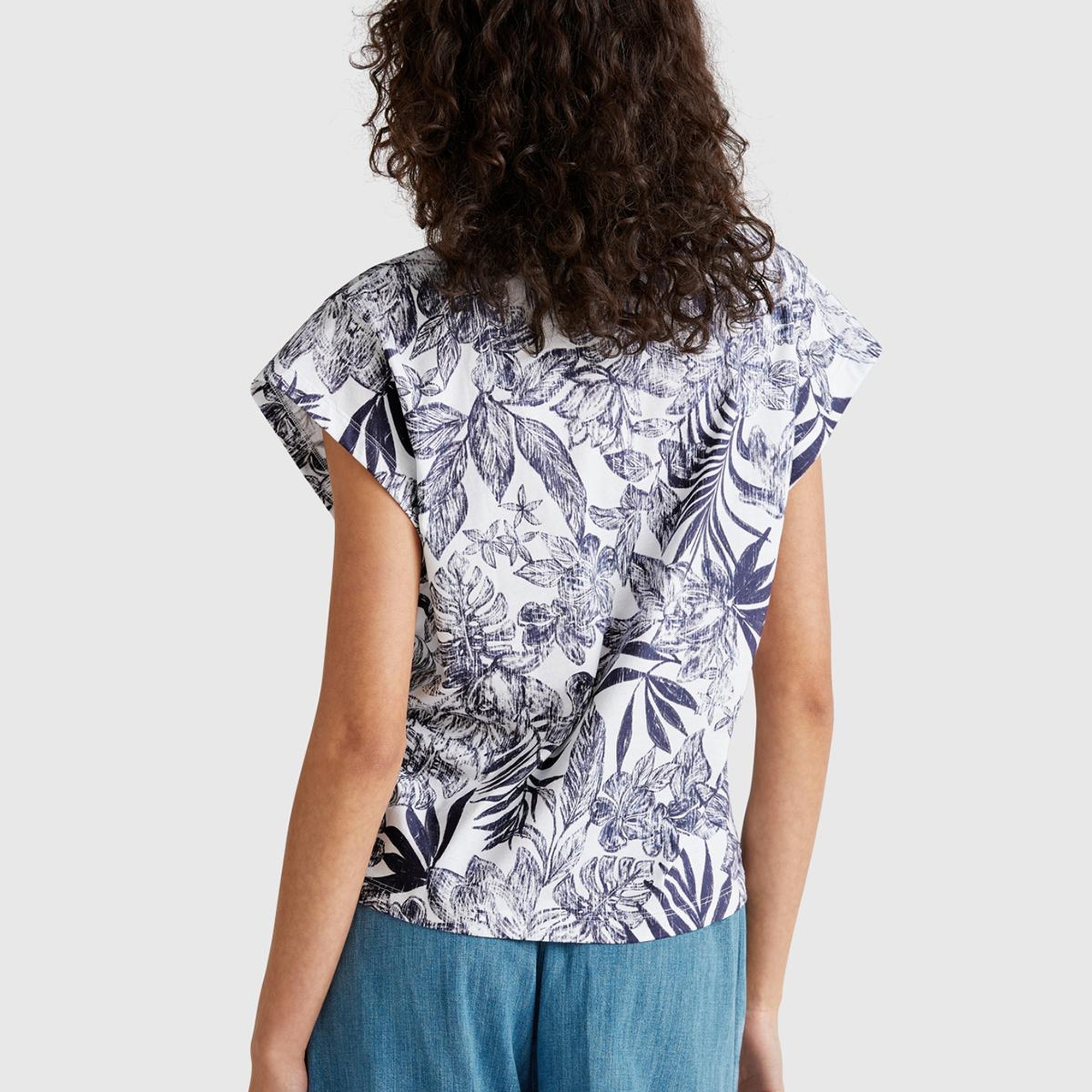 Kadın Mavi Mix %100 Koton Desenli V Yaka T-Shirt