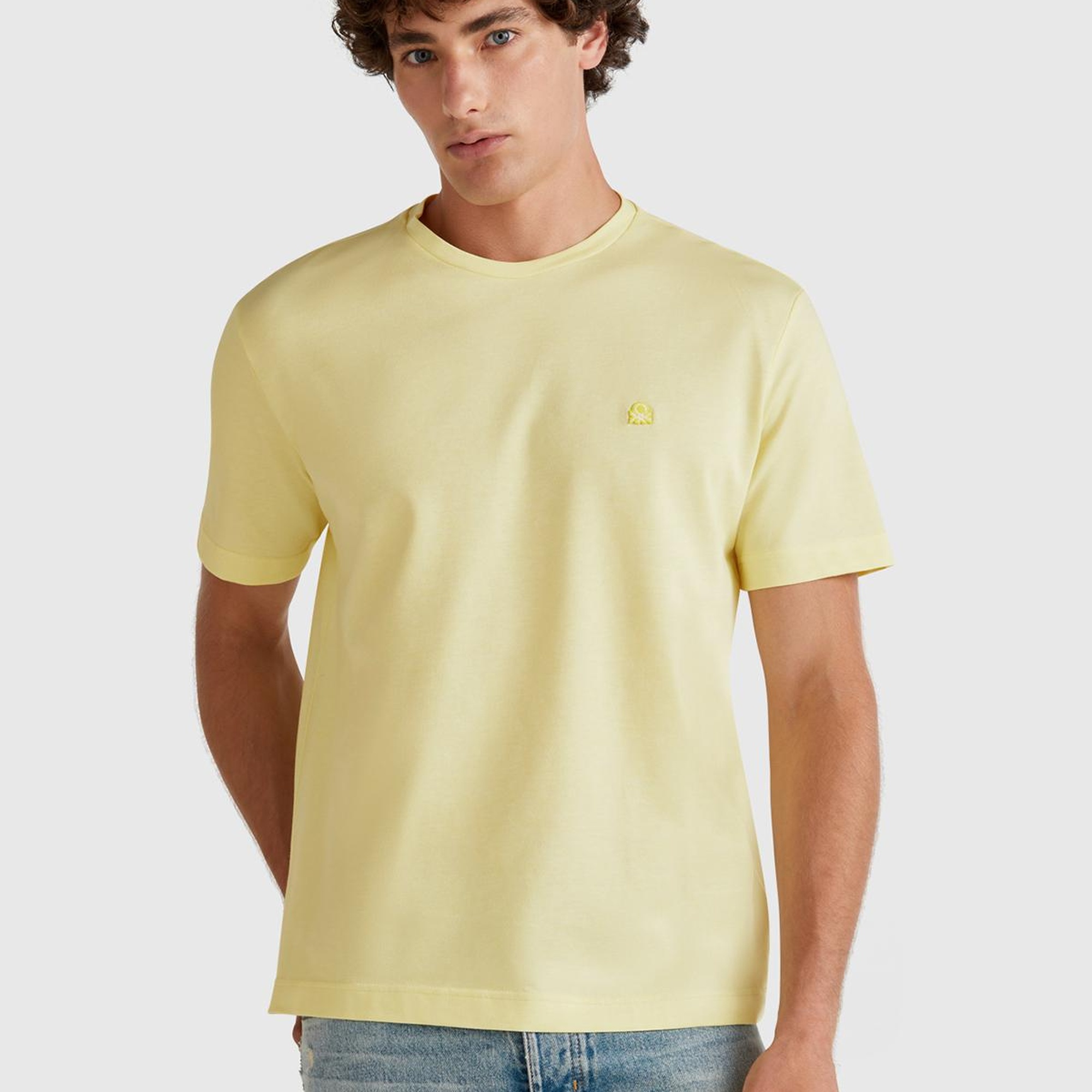 Erkek Sarı %100 Pamuk Göğsü Yama Logo İşlemeli Bisiklet Yaka T-Shirt