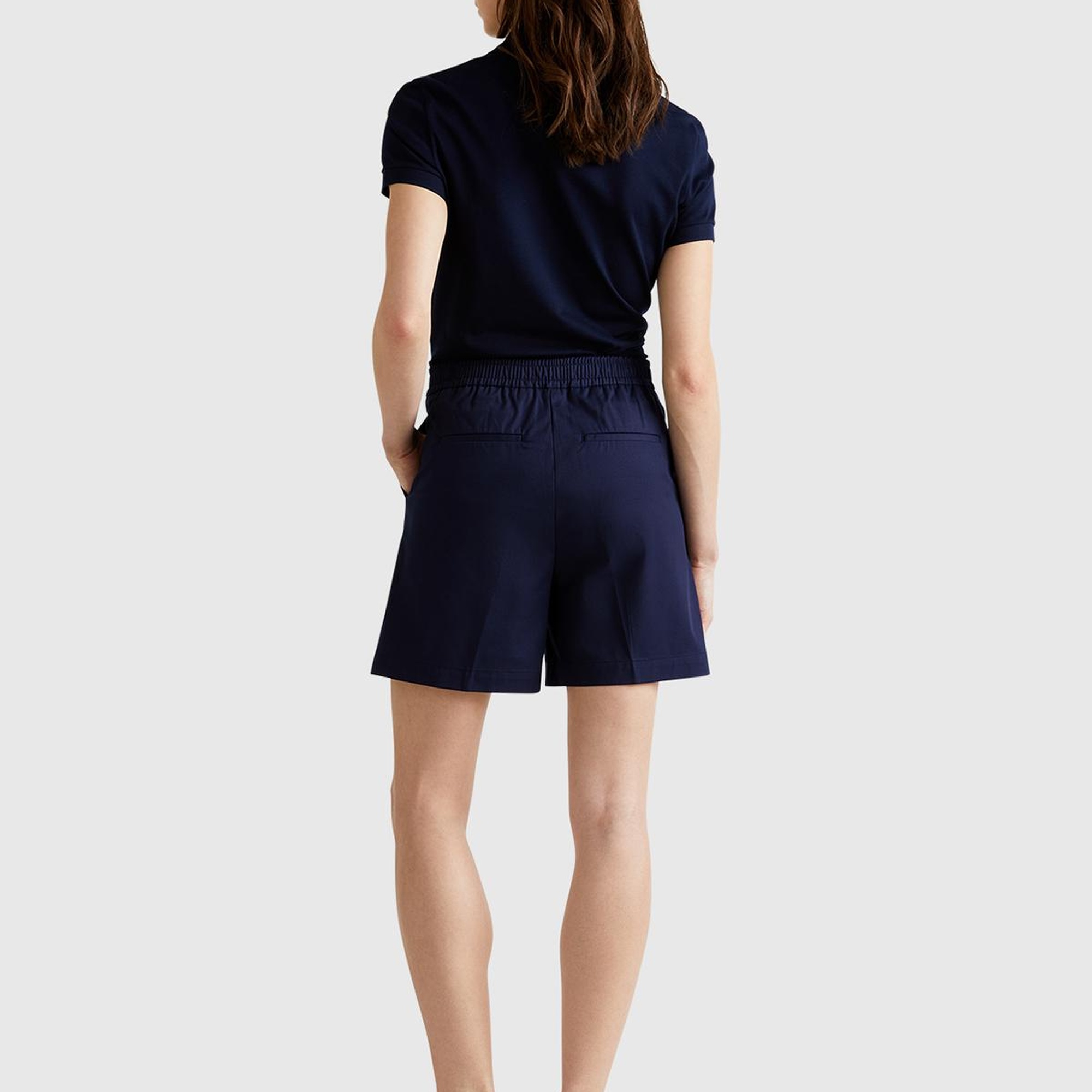 Kadın Lacivert Streç Pamuklu Arka Beli Lastikli Straight Fit Bermuda Şort