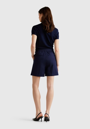  Kadın Lacivert Streç Pamuklu Arka Beli Lastikli Straight Fit Bermuda Şort