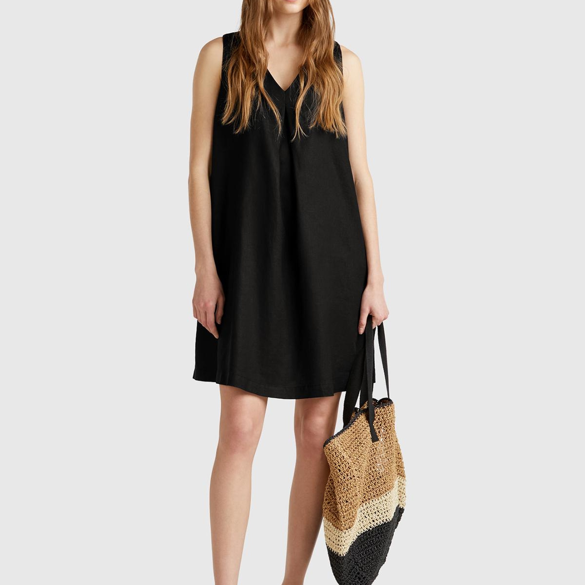 Kadın Siyah %100 Keten Yanı Fermuarlı A Kesim V Yaka Kısa Elbise