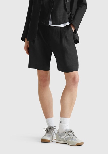  Kadın Siyah %100 Keten Arka Beli Lastikli Pileli Relax Fit Bermuda Şort