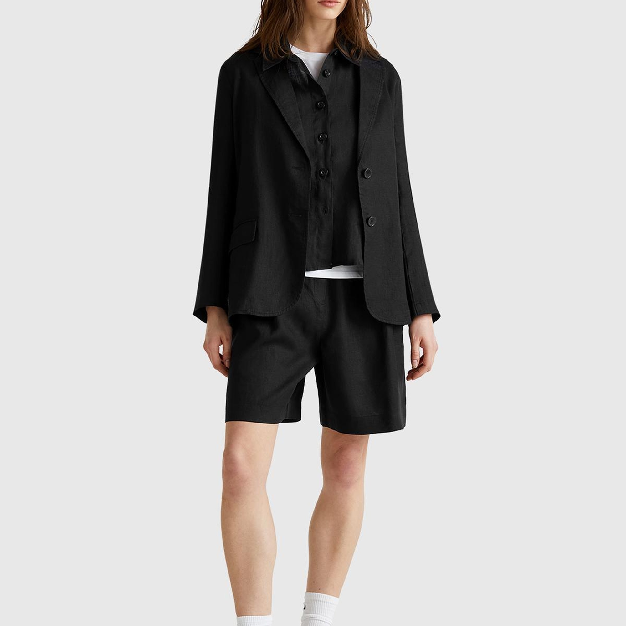 Kadın Siyah %100 Keten Arka Beli Lastikli Pileli Relax Fit Bermuda Şort