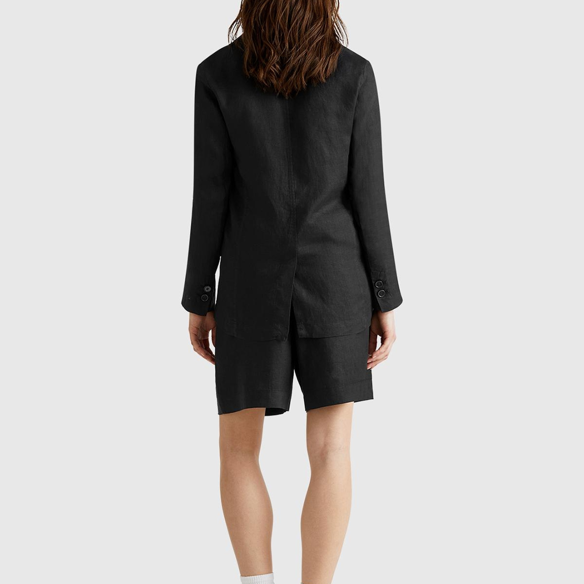 Kadın Siyah %100 Keten Arka Beli Lastikli Pileli Relax Fit Bermuda Şort