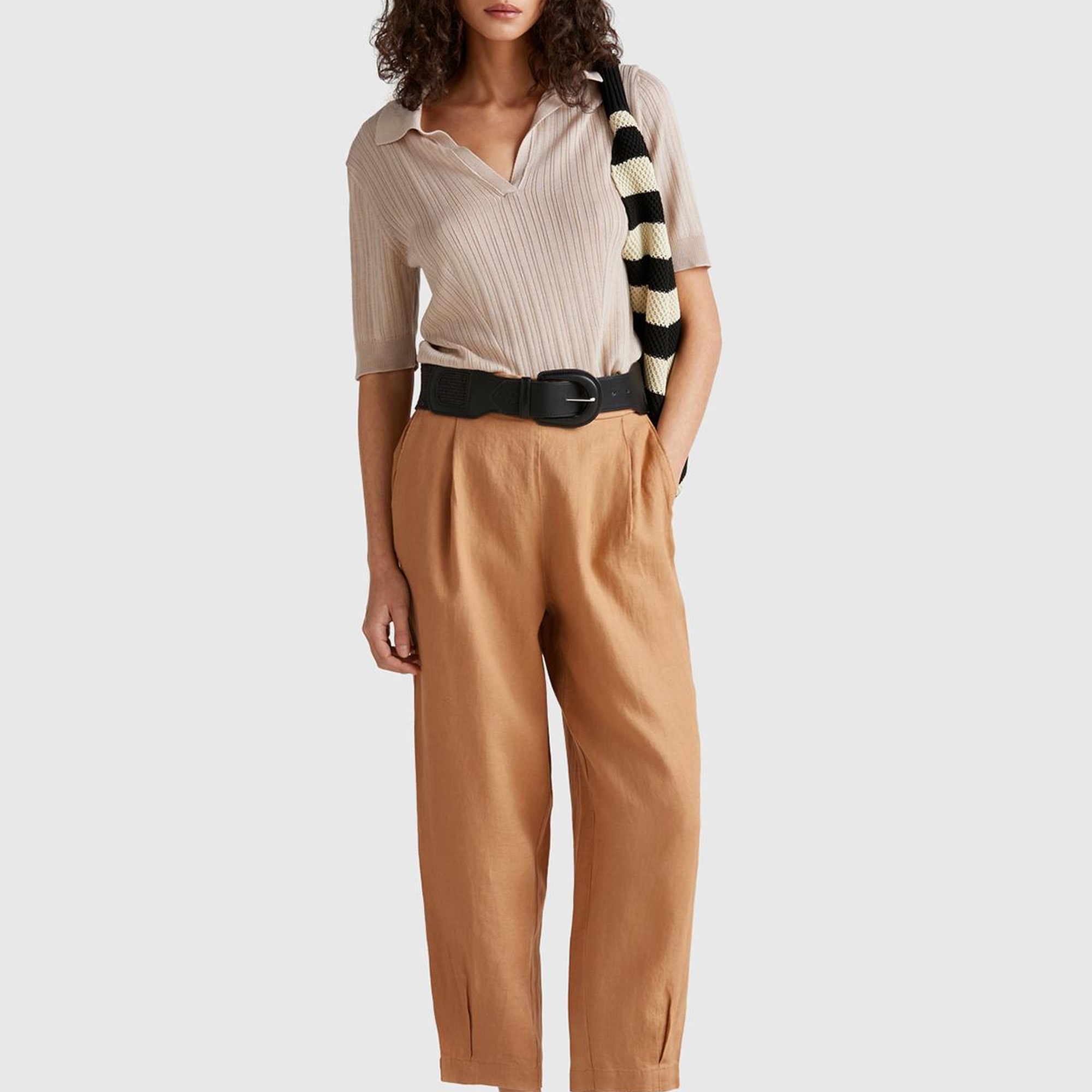 Kadın Bej %100 Keten Arka Beli Lastikli Paçası Dar Relax Fit Pantolon