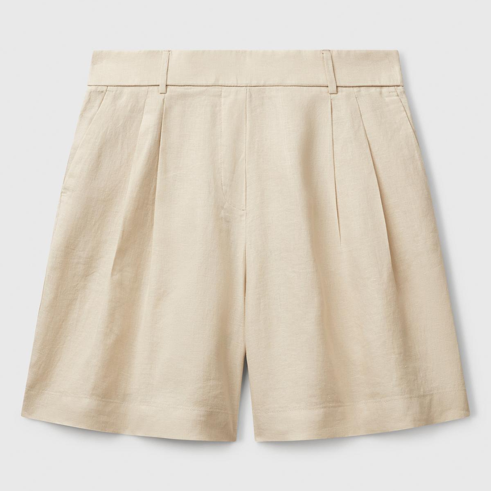 Kadın Taş Rengi %100 Keten Arka Beli Lastikli Pileli Relax Fit Bermuda Şort