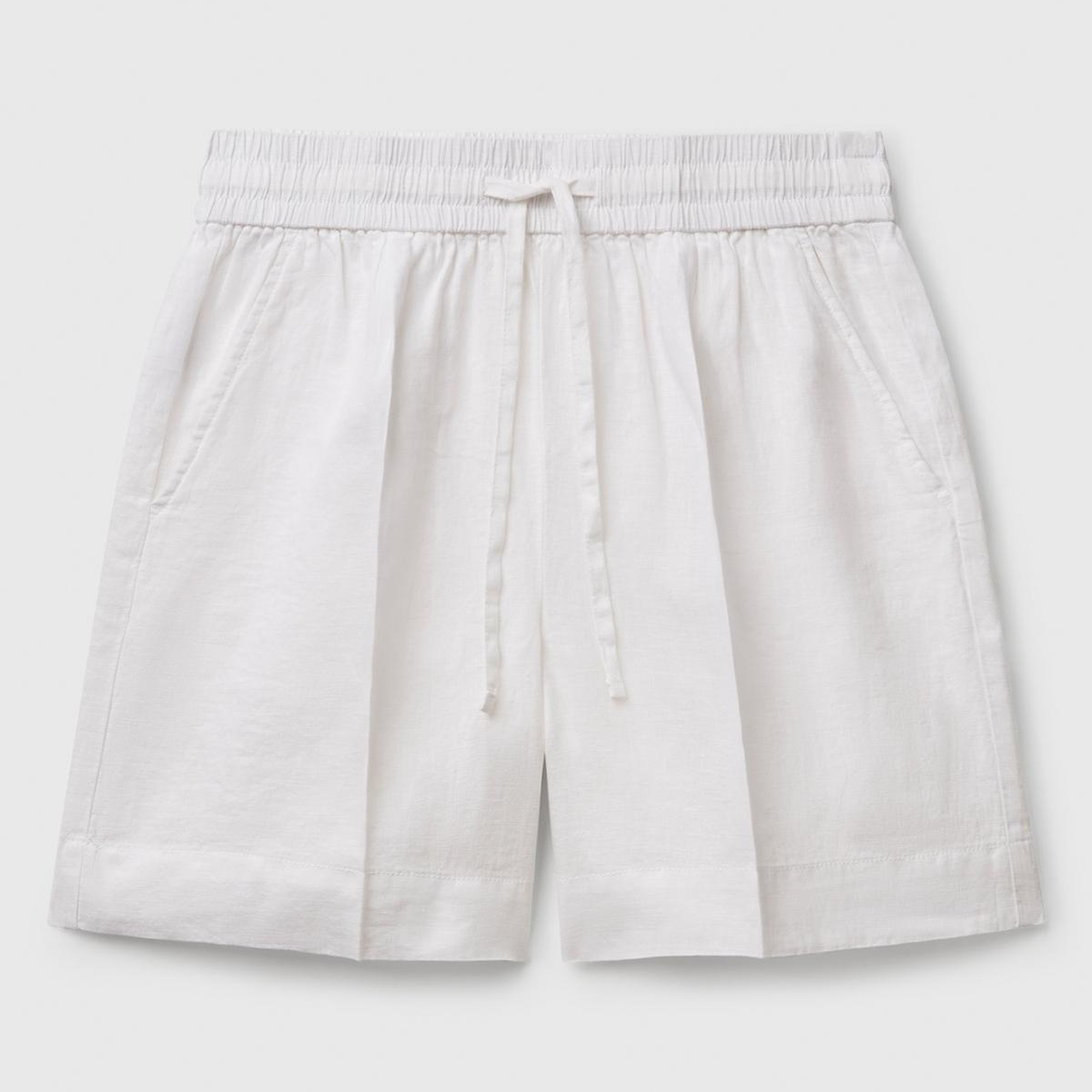 Kadın Beyaz %100 Keten Büzgü İpli Cepli Bermuda Şort