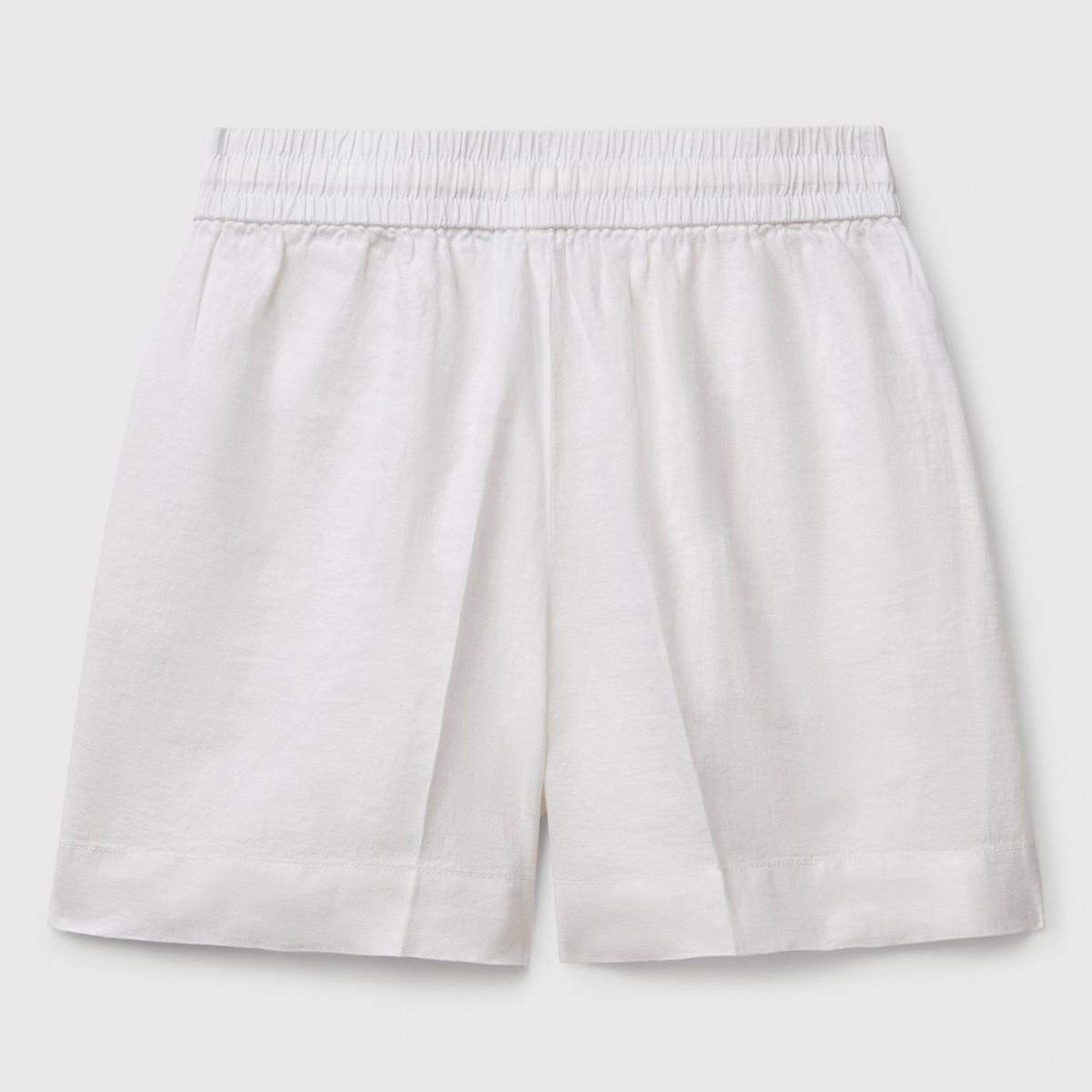 Kadın Beyaz %100 Keten Büzgü İpli Cepli Bermuda Şort