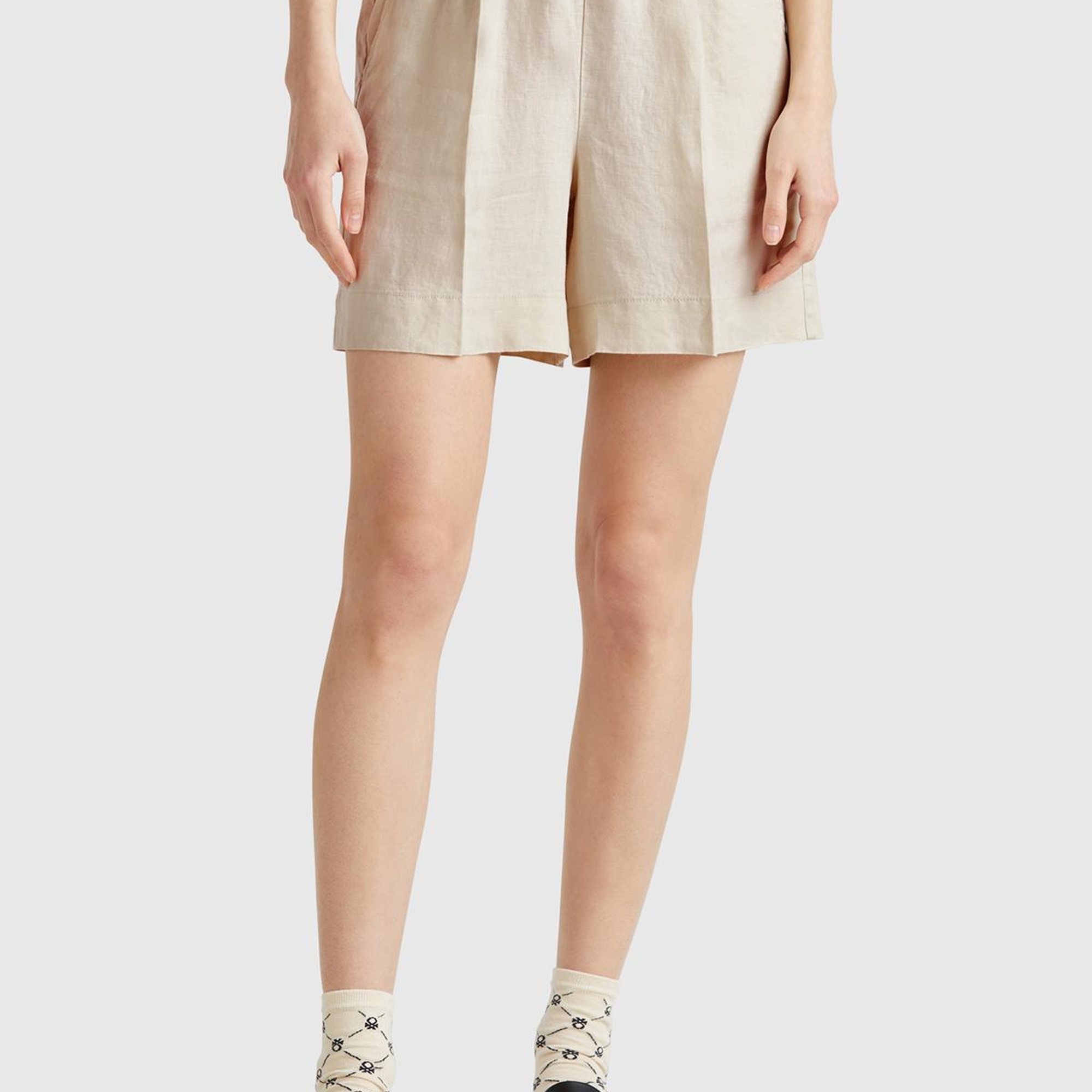 Kadın Taş Rengi %100 Keten Büzgü İpli Cepli Bermuda Şort