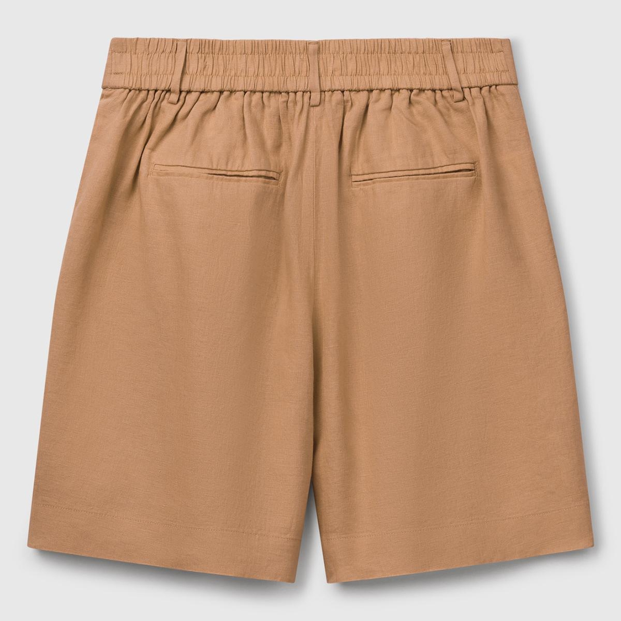 Kadın Bej %100 Keten Arka Beli Lastikli Pileli Relax Fit Bermuda Şort