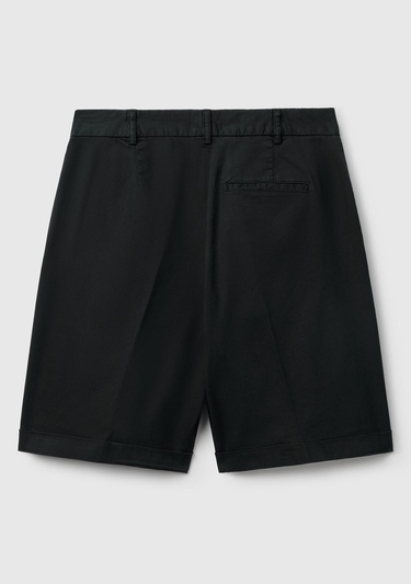  Kadın Siyah Pamuk Karışımlı Önü Düğmeli Regular Fit Bermuda Şort