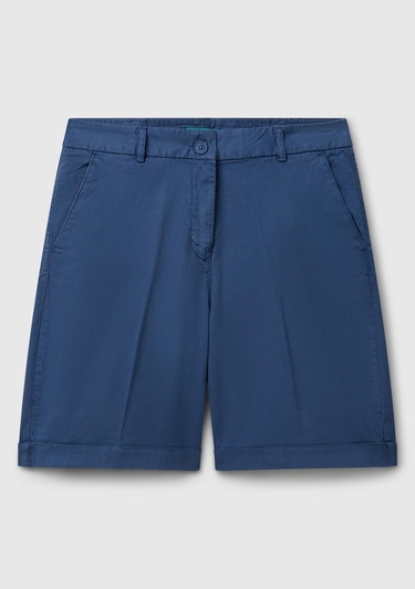  Kadın Denim Pamuk Karışımlı Önü Düğmeli Regular Fit Bermuda Şort