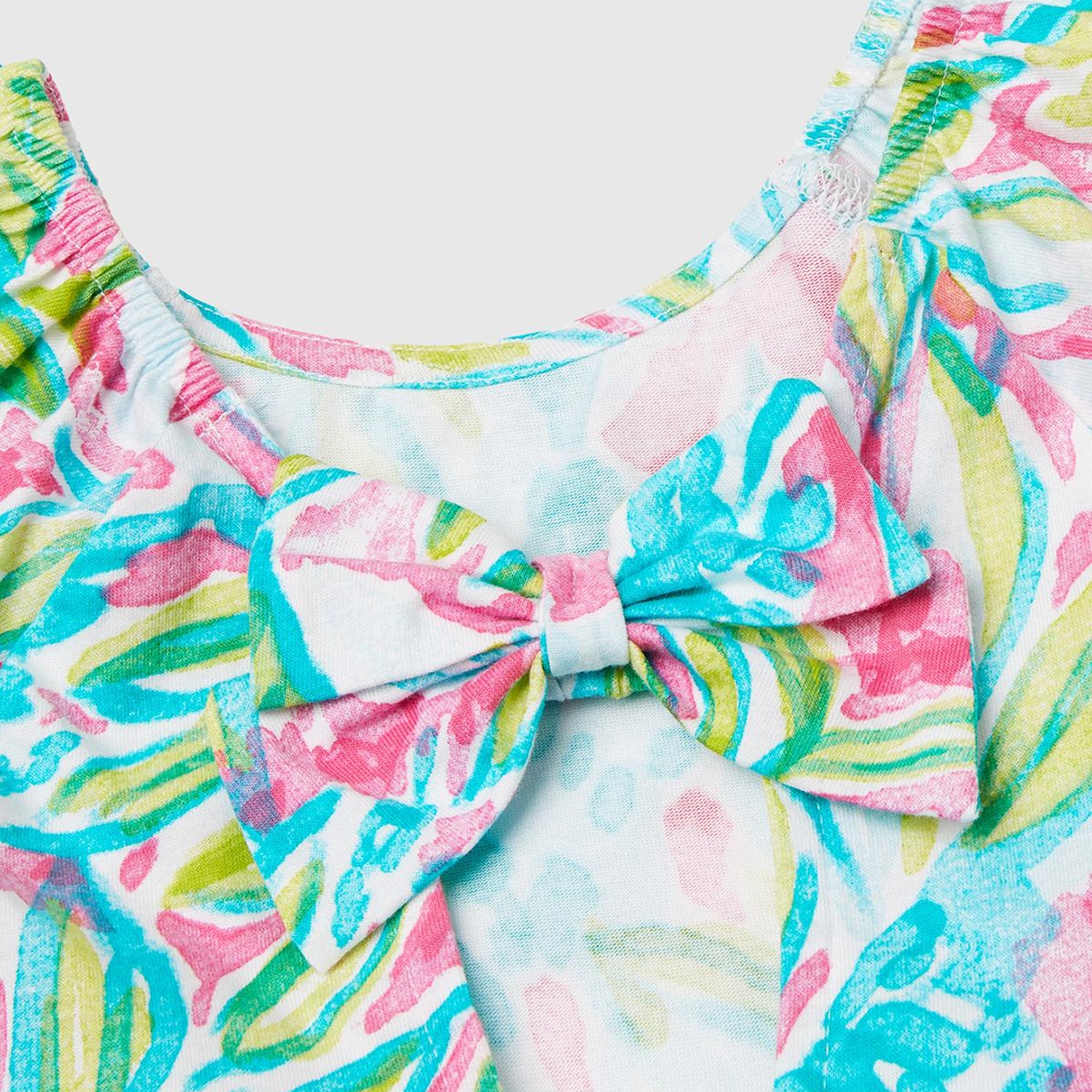 Kız Çocuk Yeşil Desenli Önü Fiyonklu Kolları ve Eteği Pileli Elbise