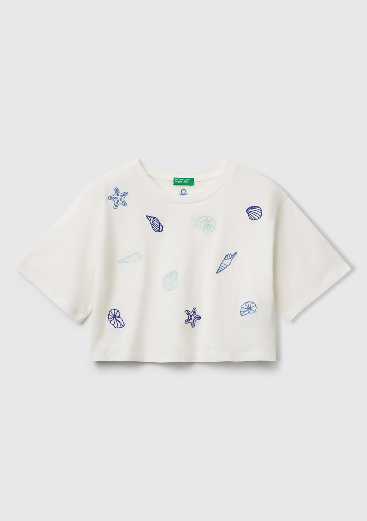  Kız Çocuk Beyaz Baskılı Logo İşleme Detaylı Crop T-Shirt