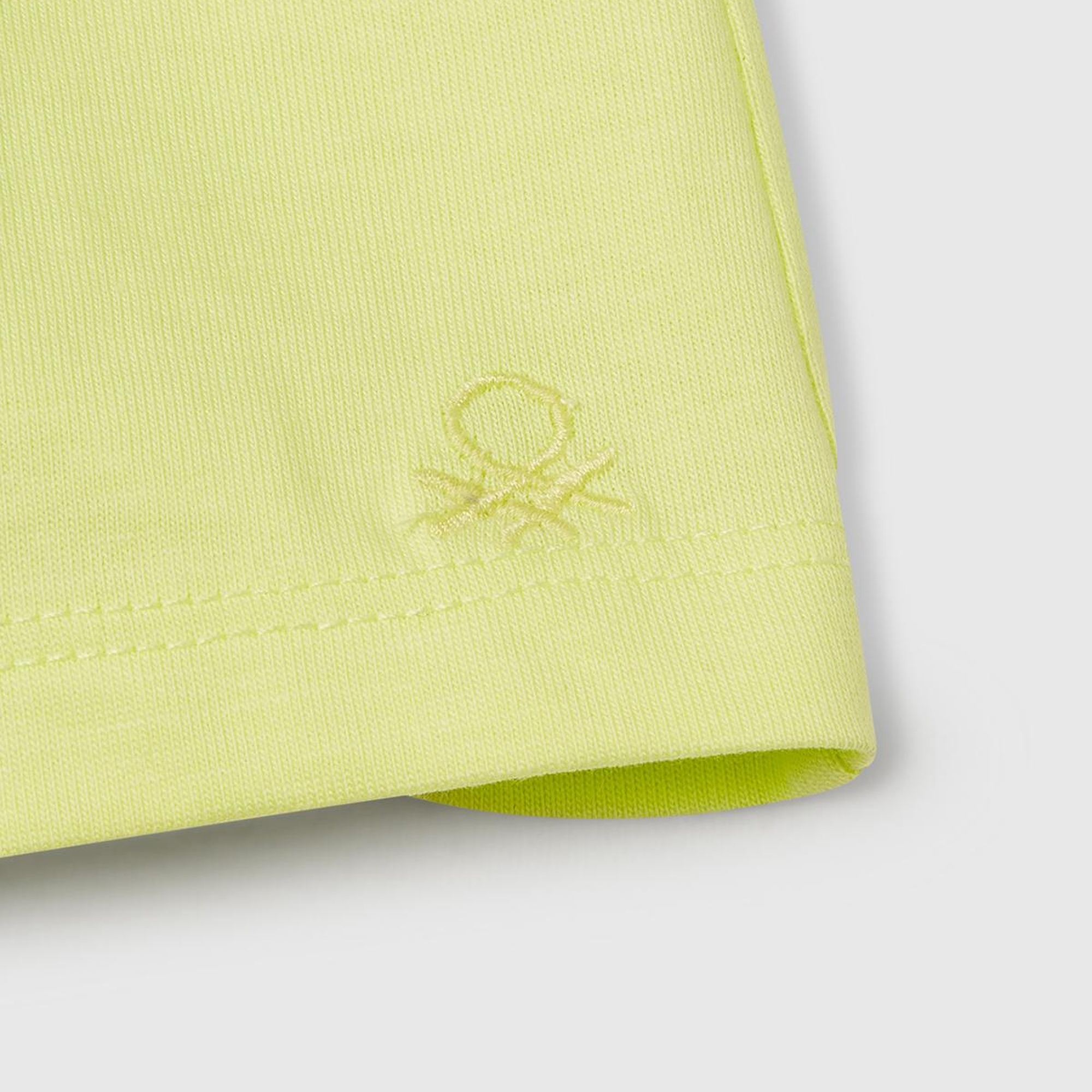 Kız Çocuk Sarı Logo İşlemeli Beli İpli Şort