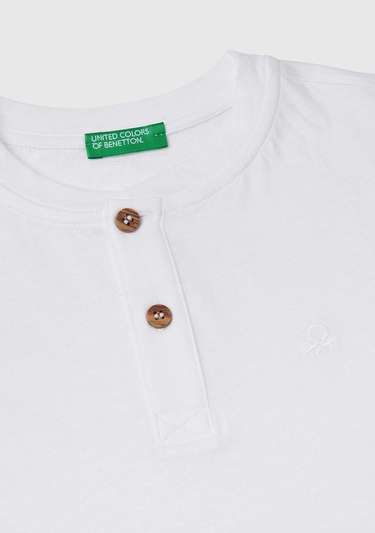  Erkek Çocuk Beyaz Logo İşlemeli Hakim Yaka T-Shirt