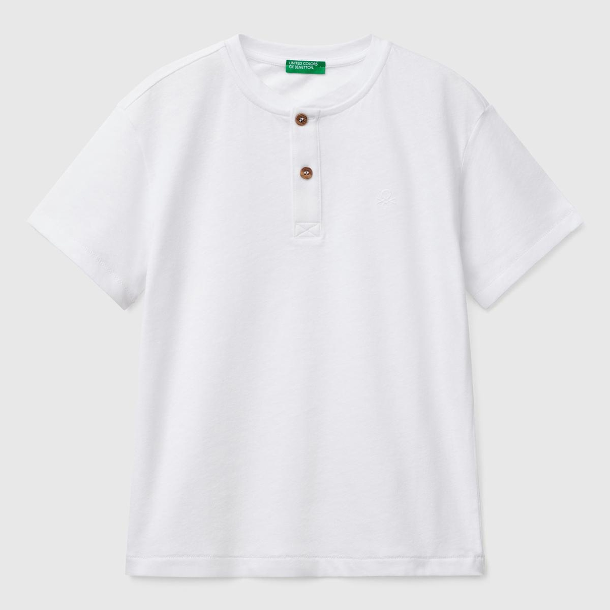 Erkek Çocuk Beyaz Logo İşlemeli Hakim Yaka T-Shirt