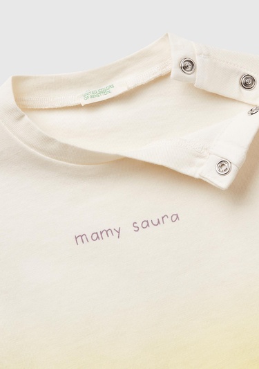  Bebek Sarı Renk Geçişli Boya Baskılı Bisiklet Yaka T-Shirt