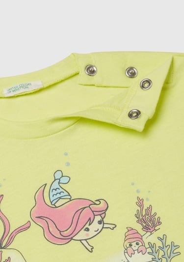  Bebek Sarı Önü Baskılı Manşetli T-Shirt