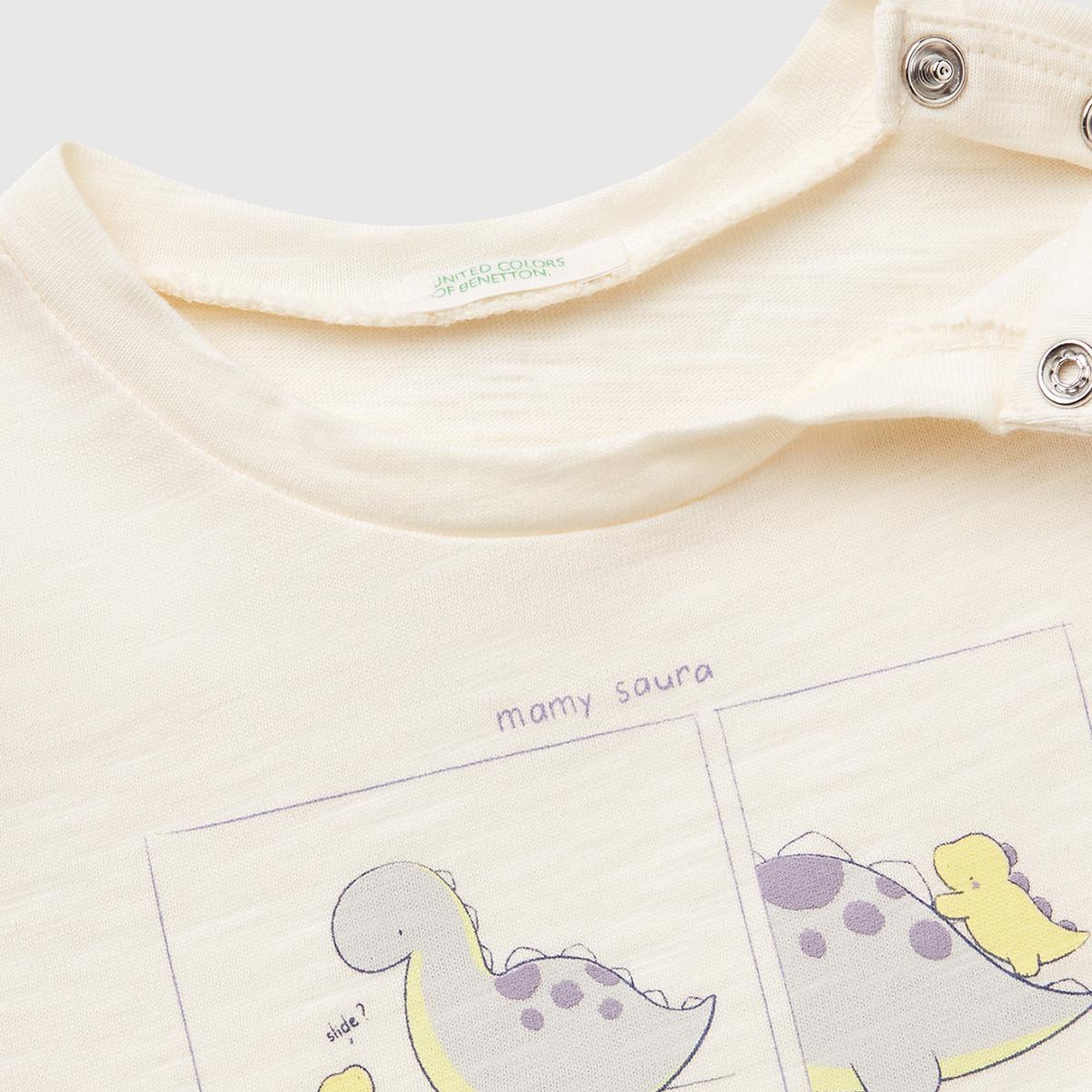 Bebek Krem Önü Baskılı Omzu Çıtçıtlı Manşet Detaylı T-Shirt