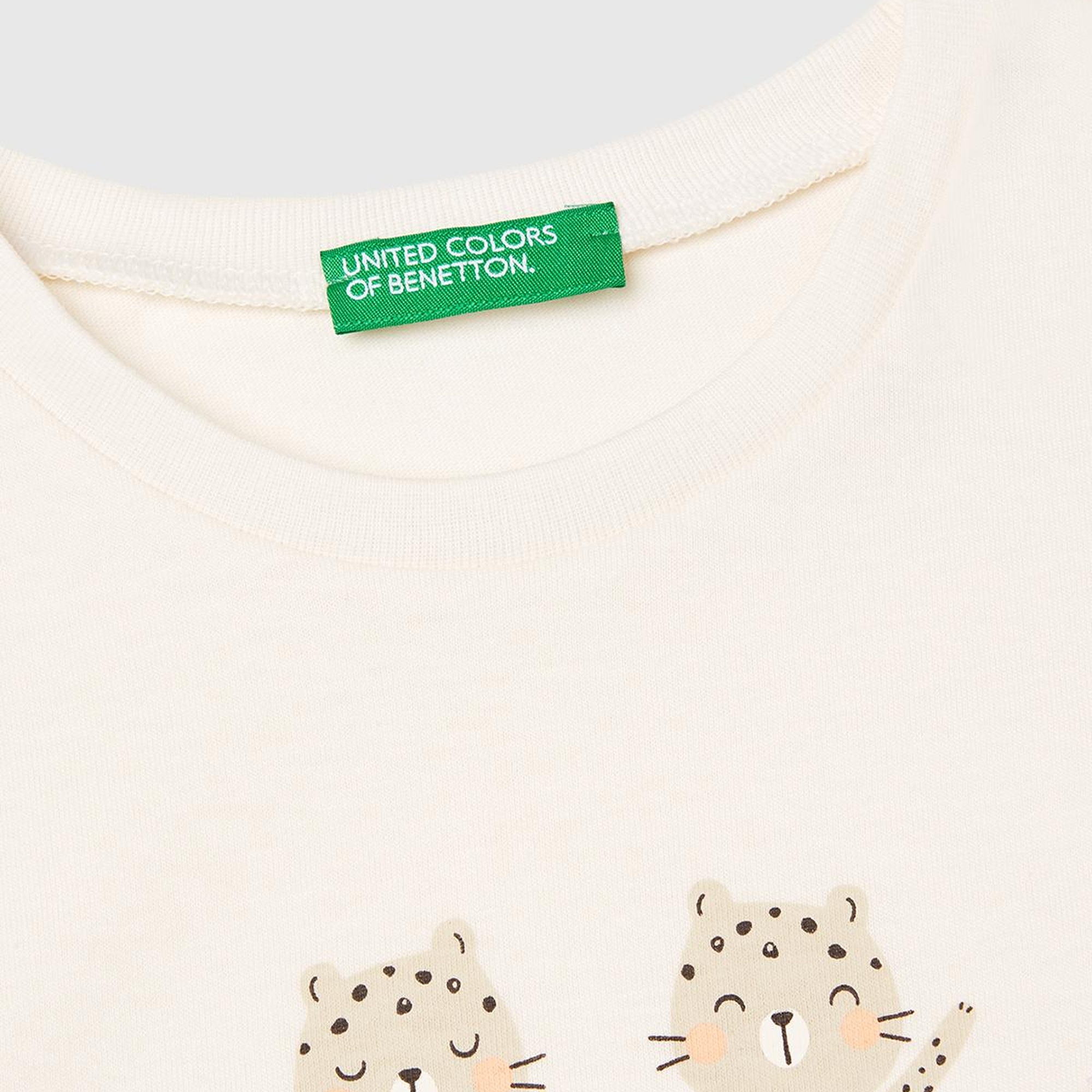 Kız Çocuk Ekru Önü Baskılı Tül Aplikli Yırtmaçlı T-Shirt