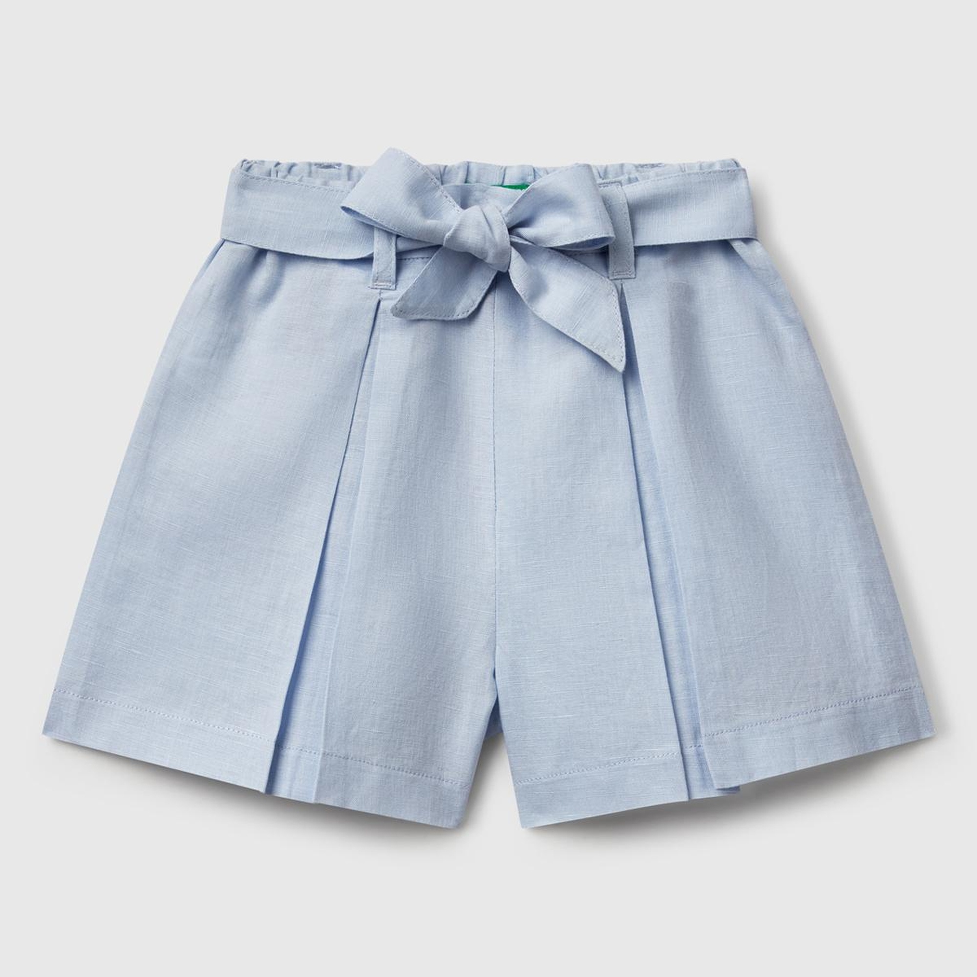 Kız Çocuk Toz Mavi Keten Karışımlı Beli Lastikli Kuşaklı Pileli Bermuda Şort