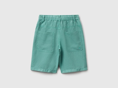  Erkek Çocuk Yeşil Liyosel ve Keten Karışımlı Büzgü İpli Cepli Bermuda Şort