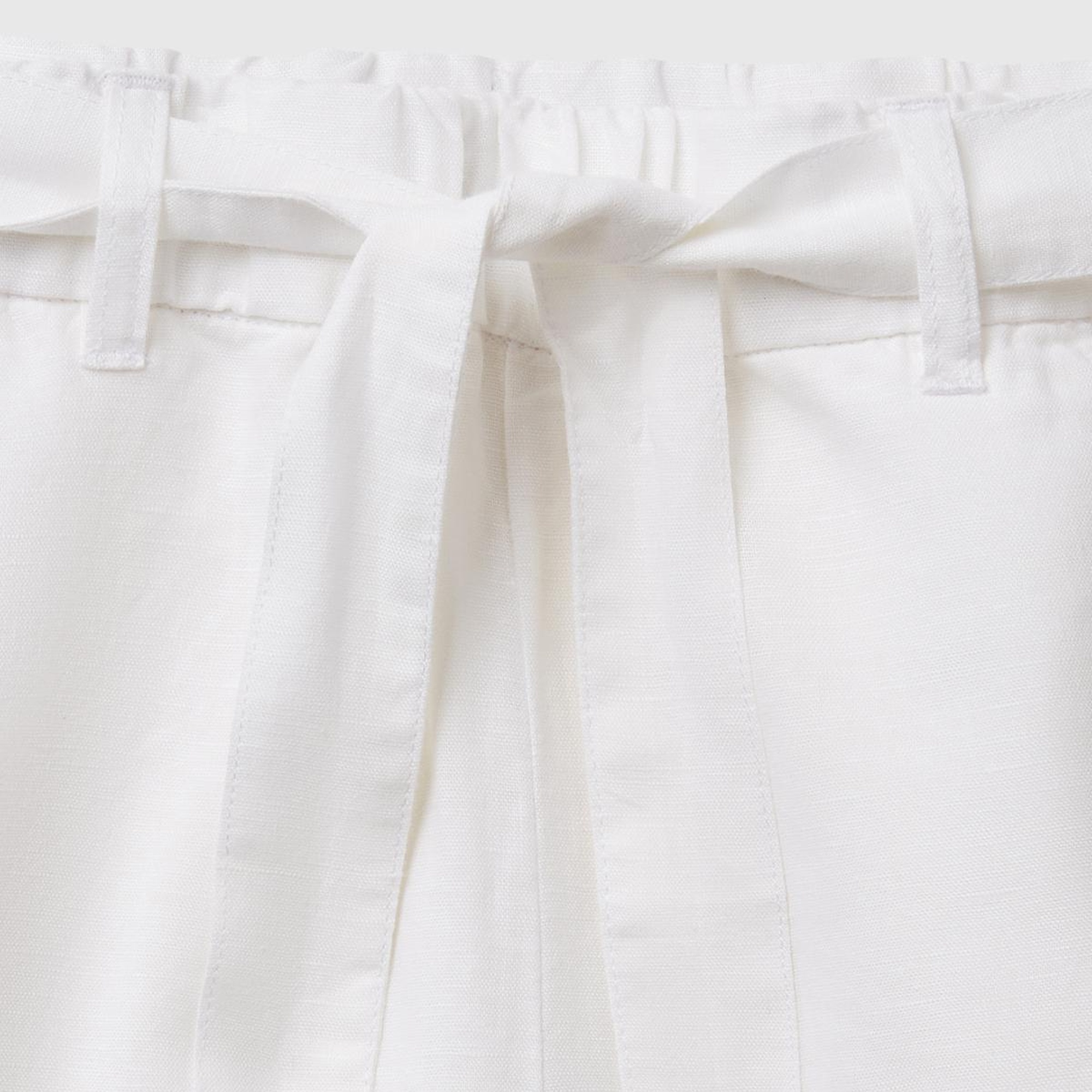 Kız Çocuk Beyaz Keten Karışımlı Beli Dikişli Kuşaklı Geniş Paça Pantolon