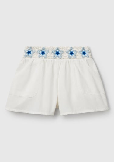  Kız Çocuk Beyaz Beli Makrome Çiçek Aplikeli Lastikli Regular Fit Şort