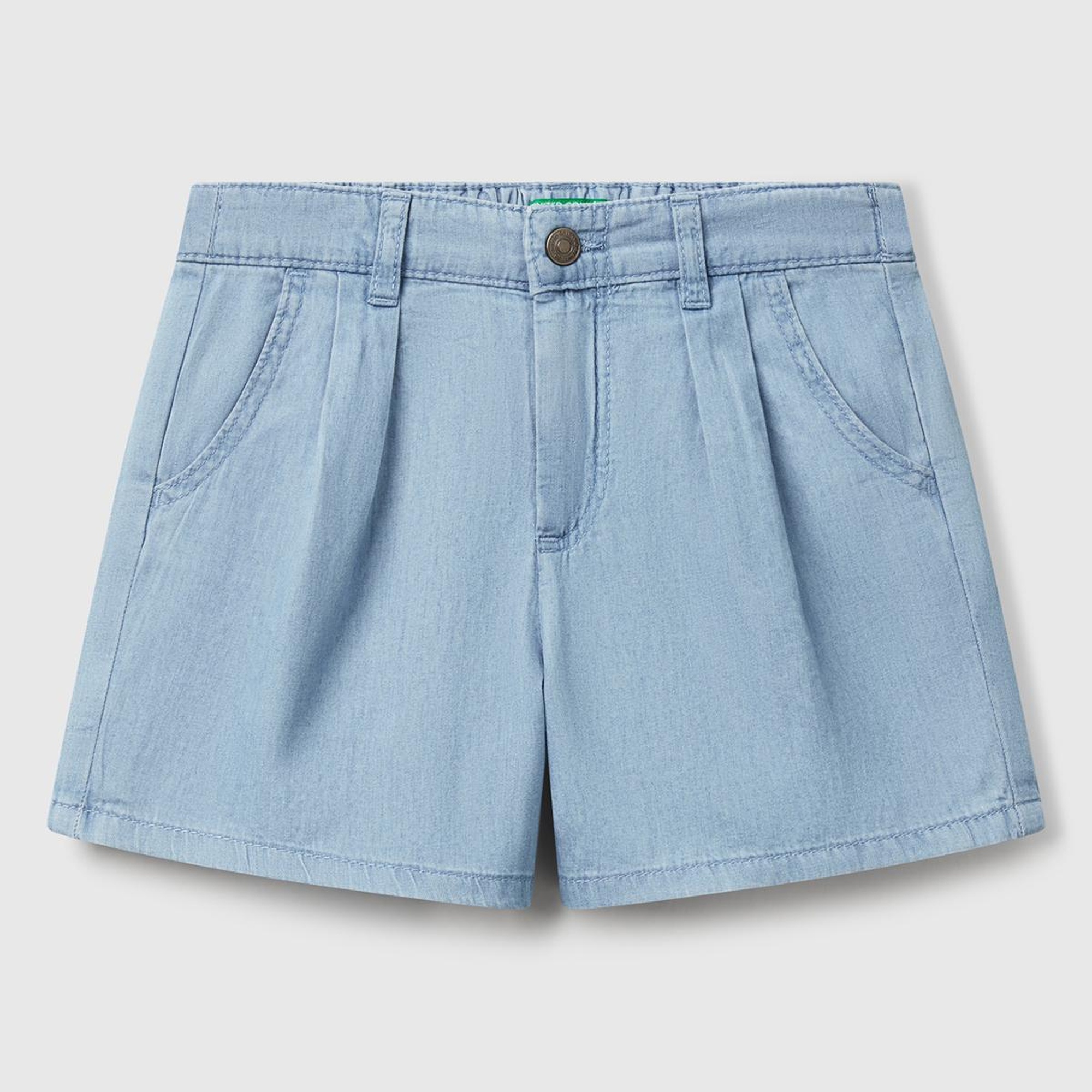 Kız Çocuk Açık Denim Arka Beli Lastikli Logo İşleme Detaylı Şönil Şort