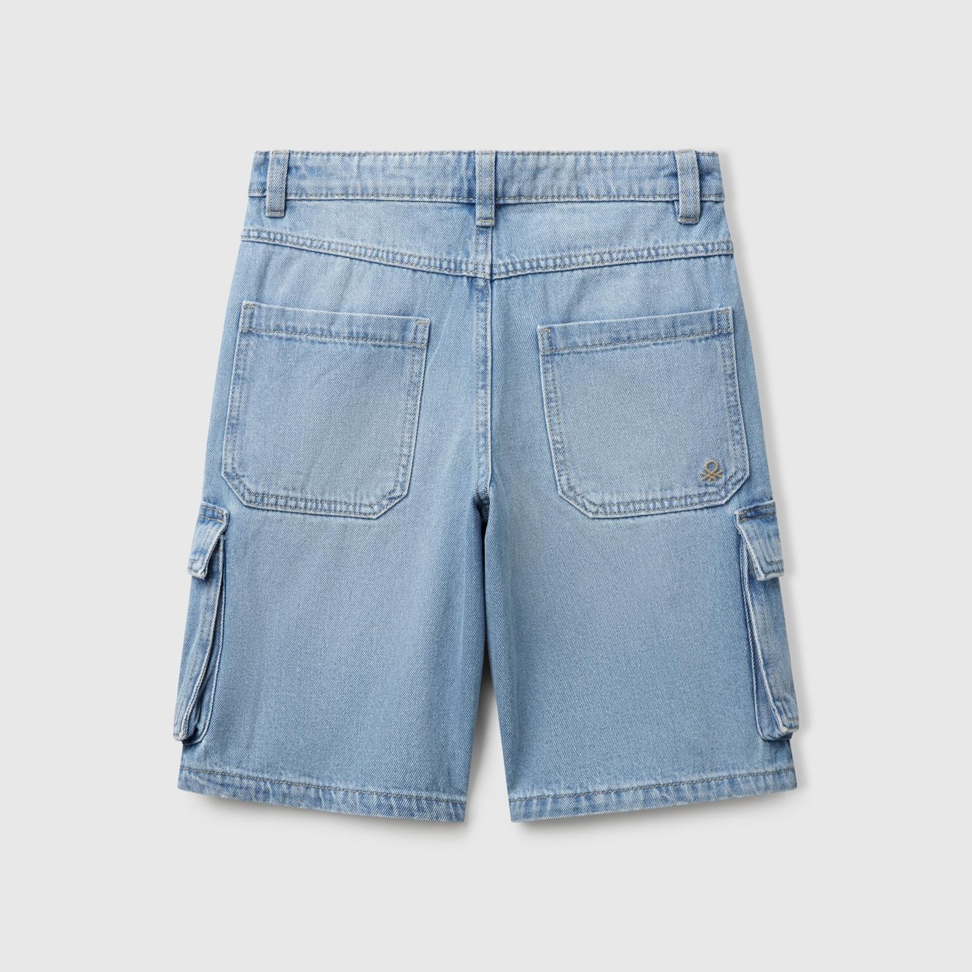 Erkek Çocuk Açık Denim Logo İşlemeli Büyük Yan Cep Detaylı Denim Bermuda Şort