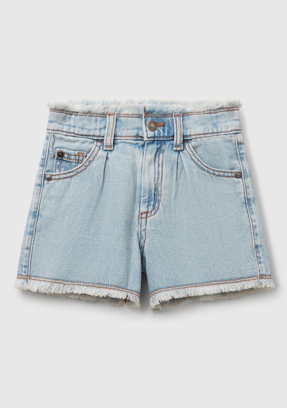  Kız Çocuk Açık Denim Arka Cebi Logo Etiketli Beli Lastikli Denim Şort