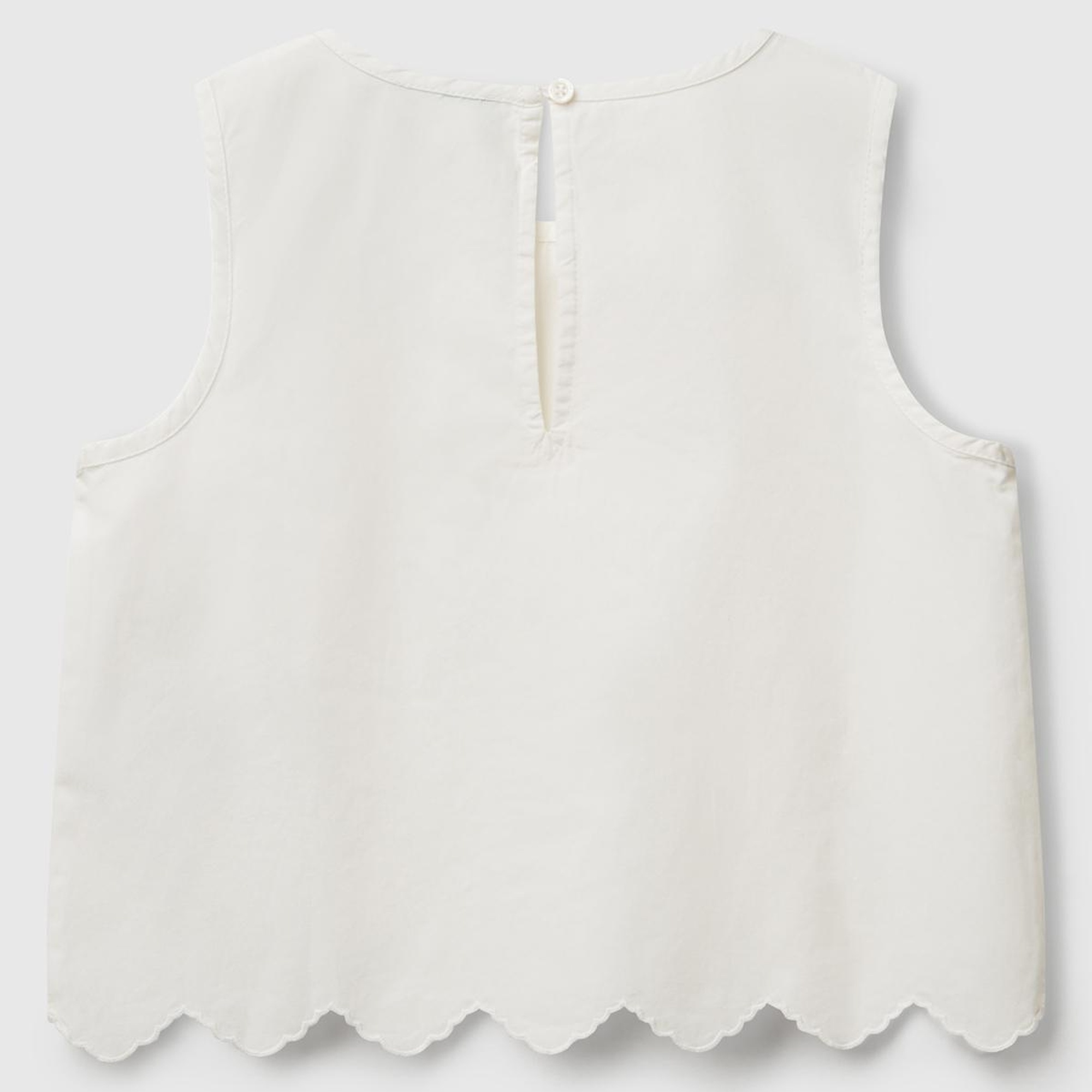 Kız Çocuk Beyaz Önü İşlemeli Arkası Düğmeli Muslin Kolsuz Üst