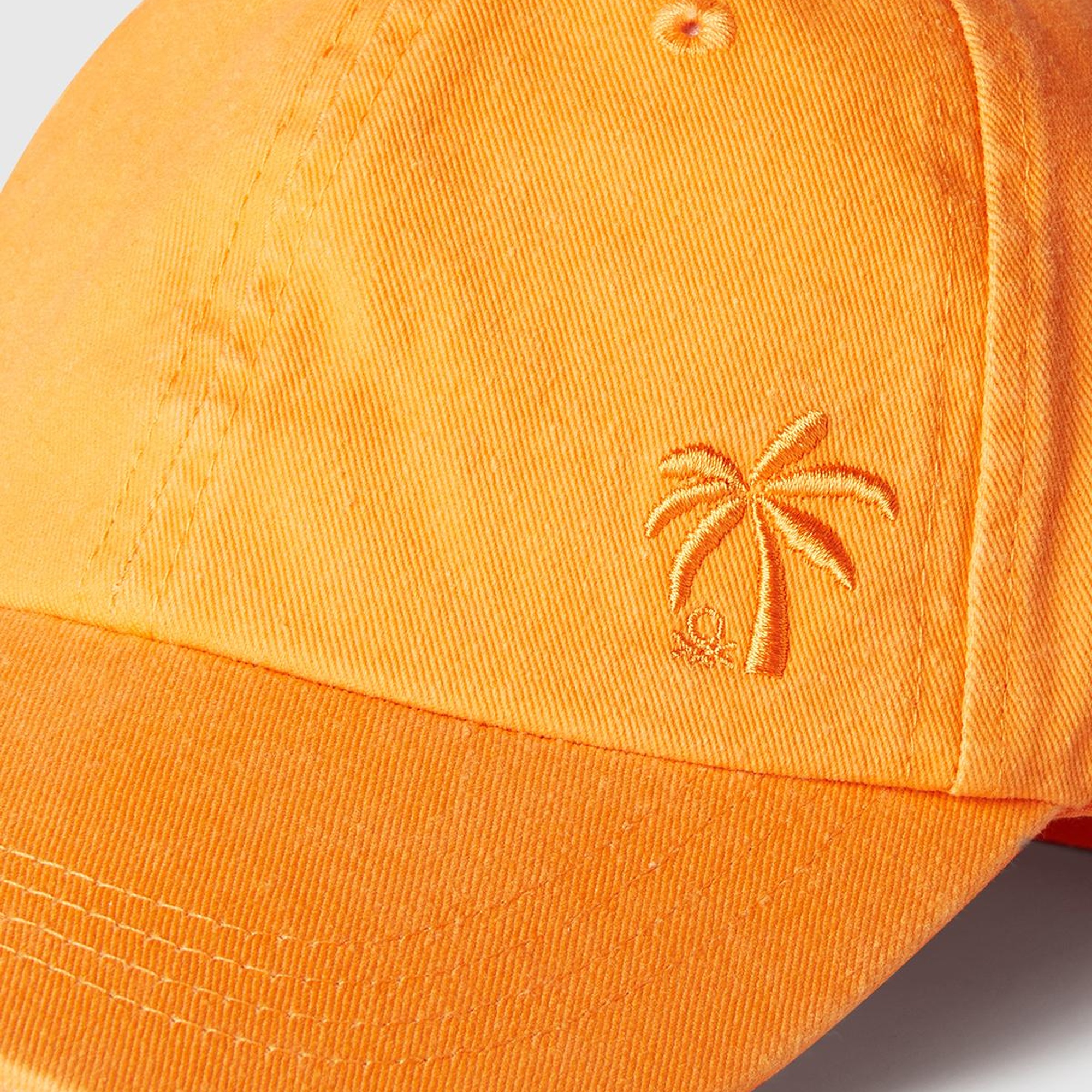 Erkek Çocuk Turuncu Yırtıklı Eskitilmiş Efektli Nakış İşlemeli Kep Şapka